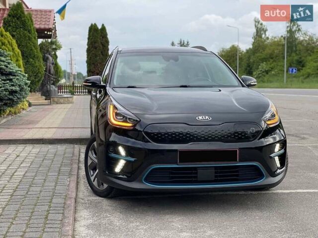 Чорний Кіа Niro, об'ємом двигуна 0 л та пробігом 109 тис. км за 19850 $, фото 7 на Automoto.ua
