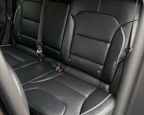 Чорний Кіа Niro, об'ємом двигуна 0 л та пробігом 89 тис. км за 20799 $, фото 63 на Automoto.ua