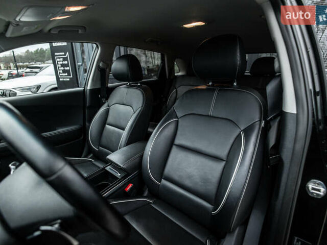 Черный Киа Niro, объемом двигателя 0 л и пробегом 114 тыс. км за 21900 $, фото 13 на Automoto.ua