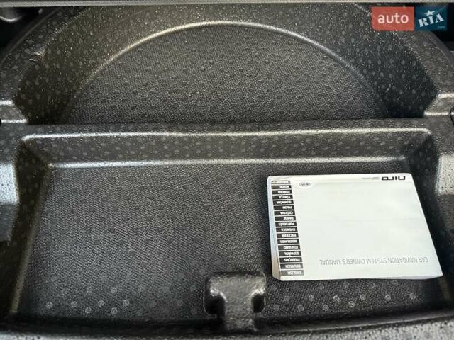 Черный Киа Niro, объемом двигателя 0 л и пробегом 98 тыс. км за 17450 $, фото 74 на Automoto.ua