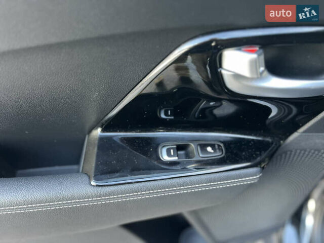 Черный Киа Niro, объемом двигателя 0 л и пробегом 140 тыс. км за 18199 $, фото 40 на Automoto.ua