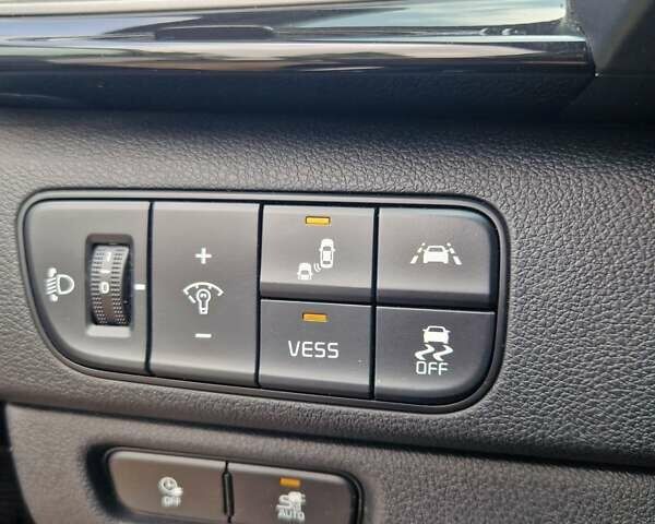 Черный Киа Niro, объемом двигателя 0 л и пробегом 170 тыс. км за 16399 $, фото 15 на Automoto.ua