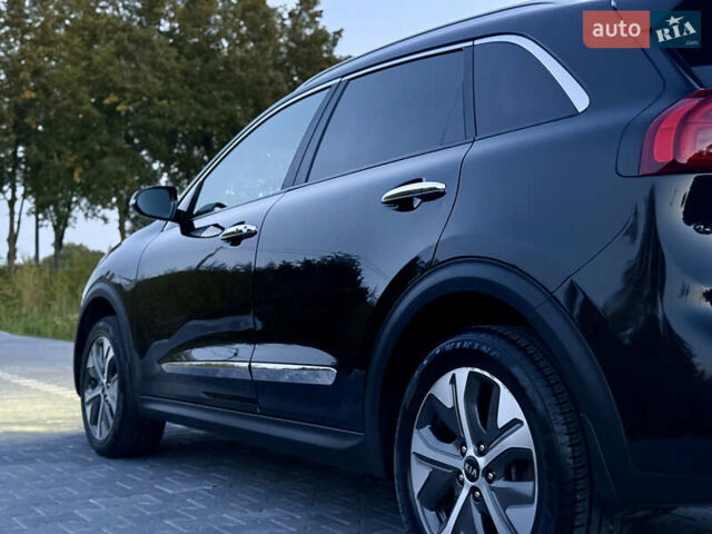 Черный Киа Niro, объемом двигателя 0 л и пробегом 165 тыс. км за 16999 $, фото 32 на Automoto.ua