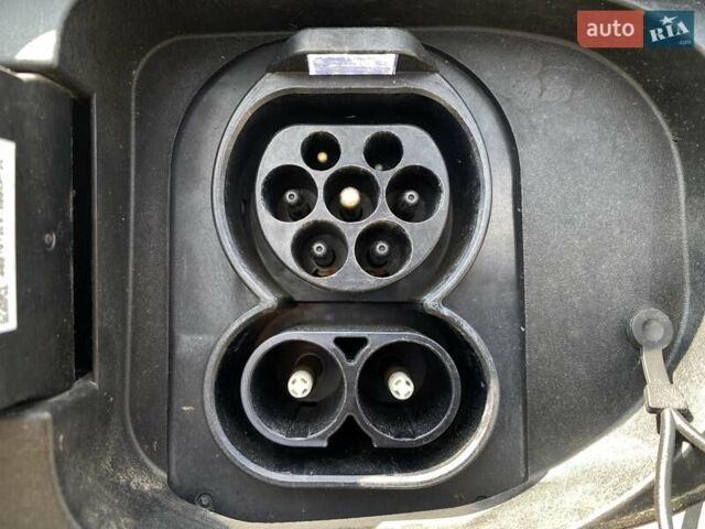 Черный Киа Niro, объемом двигателя 0 л и пробегом 115 тыс. км за 21300 $, фото 20 на Automoto.ua