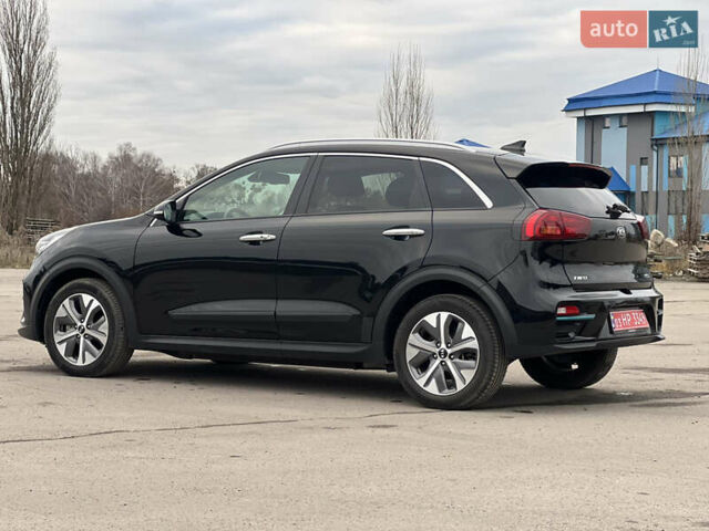 Чорний Кіа Niro, об'ємом двигуна 0 л та пробігом 140 тис. км за 17999 $, фото 14 на Automoto.ua