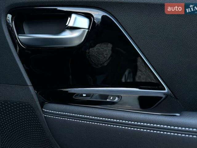 Чорний Кіа Niro, об'ємом двигуна 0 л та пробігом 35 тис. км за 24400 $, фото 90 на Automoto.ua