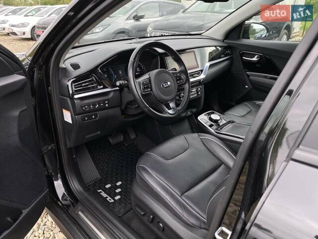 Чорний Кіа Niro, об'ємом двигуна 0 л та пробігом 131 тис. км за 20500 $, фото 21 на Automoto.ua
