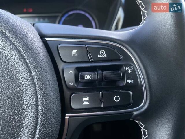 Чорний Кіа Niro, об'ємом двигуна 0 л та пробігом 131 тис. км за 20500 $, фото 29 на Automoto.ua