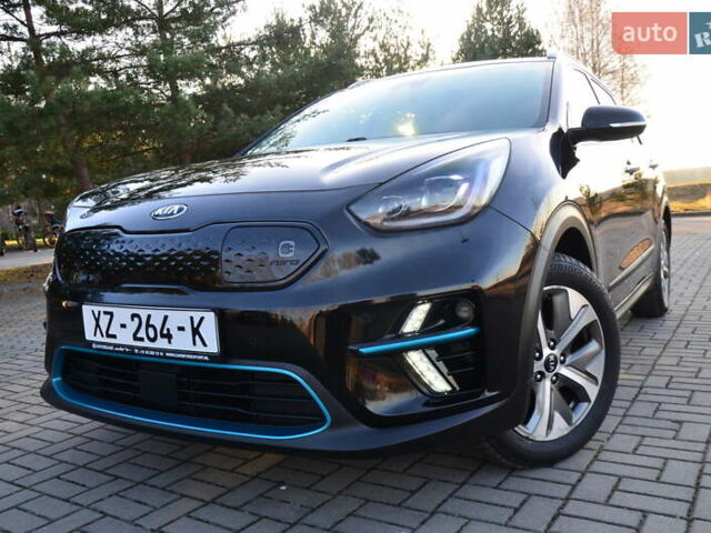 Черный Киа Niro, объемом двигателя 0 л и пробегом 68 тыс. км за 17450 $, фото 2 на Automoto.ua