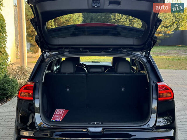 Черный Киа Niro, объемом двигателя 0 л и пробегом 50 тыс. км за 23499 $, фото 22 на Automoto.ua