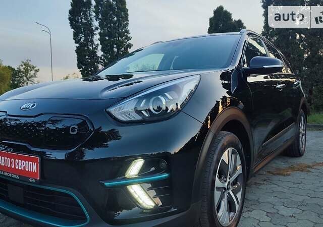 Чорний Кіа Niro, об'ємом двигуна 0 л та пробігом 83 тис. км за 19799 $, фото 33 на Automoto.ua