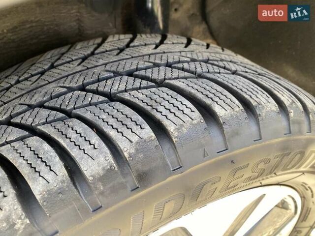 Чорний Кіа Niro, об'ємом двигуна 0 л та пробігом 88 тис. км за 22900 $, фото 21 на Automoto.ua