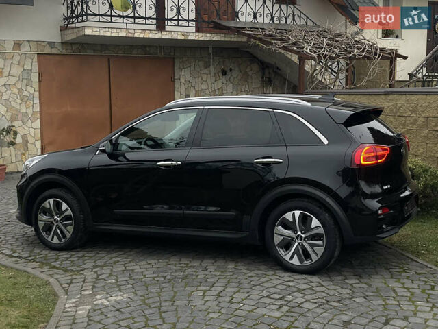 Черный Киа Niro, объемом двигателя 0 л и пробегом 111 тыс. км за 19300 $, фото 4 на Automoto.ua