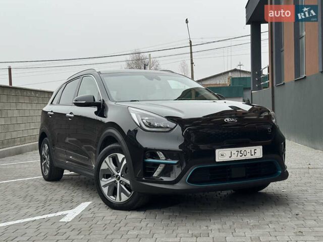 Черный Киа Niro, объемом двигателя 0 л и пробегом 132 тыс. км за 18699 $, фото 2 на Automoto.ua