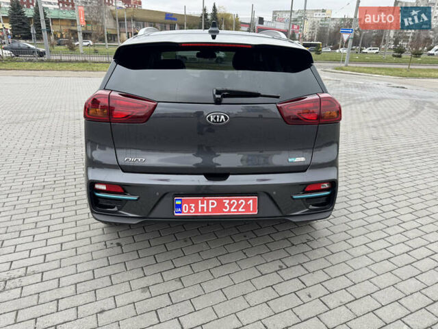 Чорний Кіа Niro, об'ємом двигуна 0 л та пробігом 146 тис. км за 17100 $, фото 1 на Automoto.ua