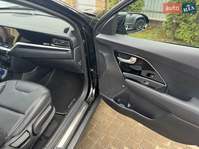Чорний Кіа Niro, об'ємом двигуна 0 л та пробігом 164 тис. км за 18400 $, фото 37 на Automoto.ua
