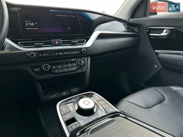 Черный Киа Niro, объемом двигателя 0 л и пробегом 128 тыс. км за 18990 $, фото 12 на Automoto.ua