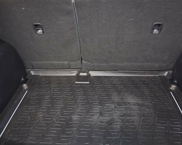 Чорний Кіа Niro, об'ємом двигуна 0 л та пробігом 143 тис. км за 17800 $, фото 19 на Automoto.ua