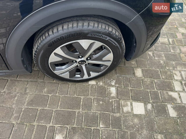 Чорний Кіа Niro, об'ємом двигуна 0 л та пробігом 164 тис. км за 18400 $, фото 34 на Automoto.ua