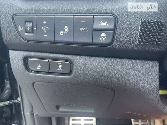 Черный Киа Niro, объемом двигателя 0 л и пробегом 151 тыс. км за 19300 $, фото 16 на Automoto.ua