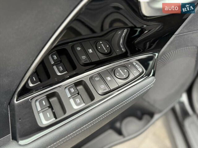 Черный Киа Niro, объемом двигателя 0 л и пробегом 72 тыс. км за 19300 $, фото 9 на Automoto.ua