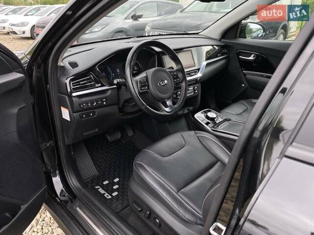 Чорний Кіа Niro, об'ємом двигуна 0 л та пробігом 131 тис. км за 21500 $, фото 21 на Automoto.ua
