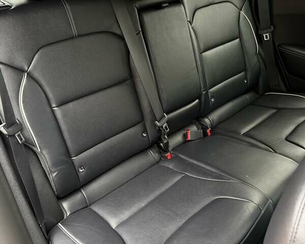 Чорний Кіа Niro, об'ємом двигуна 0 л та пробігом 89 тис. км за 20799 $, фото 69 на Automoto.ua