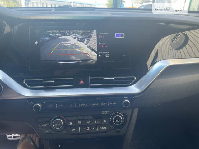 Черный Киа Niro, объемом двигателя 0 л и пробегом 151 тыс. км за 19300 $, фото 13 на Automoto.ua