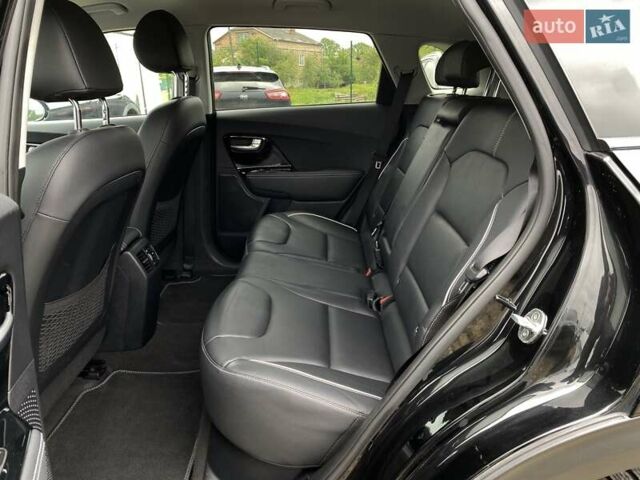 Чорний Кіа Niro, об'ємом двигуна 0 л та пробігом 131 тис. км за 21500 $, фото 58 на Automoto.ua