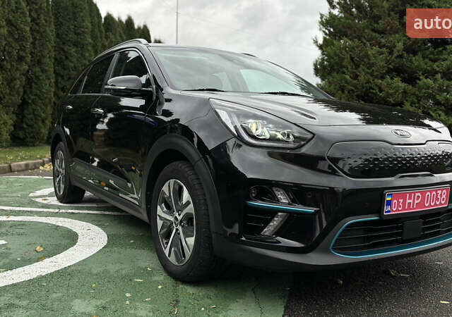 Чорний Кіа Niro, об'ємом двигуна 0 л та пробігом 110 тис. км за 19500 $, фото 12 на Automoto.ua