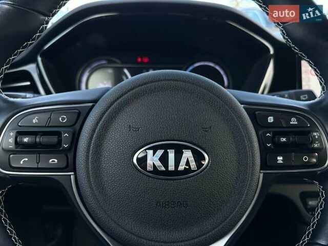 Киа Niro 2020 в Львове на Automoto.ua Черный Киа Niro, объемом двигателя 0 л и пробегом 68 тыс. км за 23200 $, фото 47 на Automoto.ua