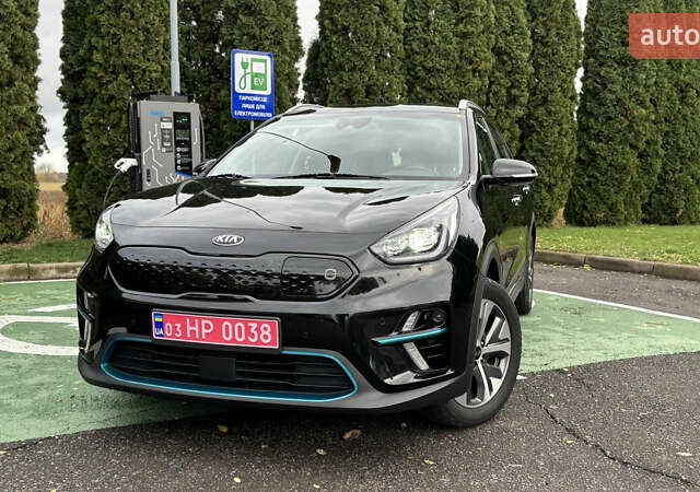 Чорний Кіа Niro, об'ємом двигуна 0 л та пробігом 110 тис. км за 19500 $, фото 18 на Automoto.ua