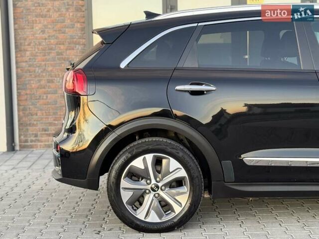 Черный Киа Niro, объемом двигателя 0 л и пробегом 110 тыс. км за 17999 $, фото 33 на Automoto.ua