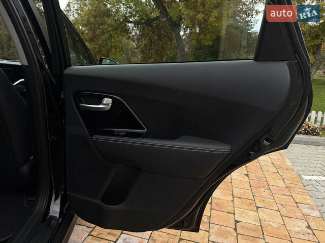 Черный Киа Niro, объемом двигателя 0 л и пробегом 92 тыс. км за 19899 $, фото 37 на Automoto.ua