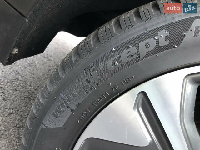 Киа Niro 2020 в Киеве на Automoto.ua Черный Киа Niro, объемом двигателя 0 л и пробегом 67 тыс. км за 21999 $, фото 17 на Automoto.ua