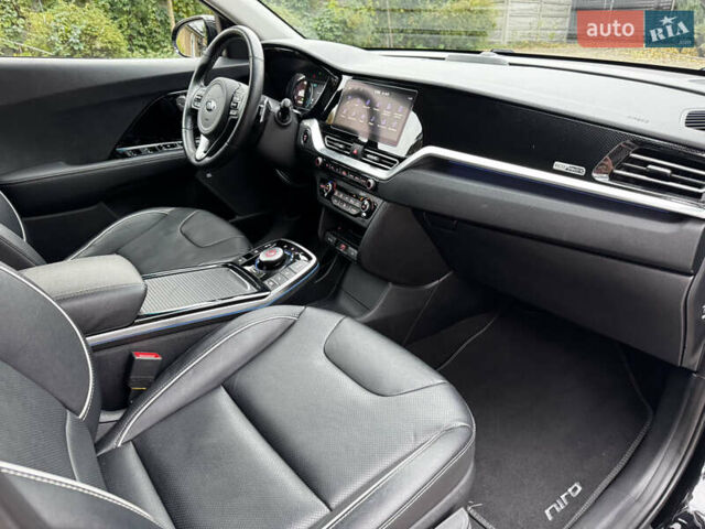 Черный Киа Niro, объемом двигателя 0 л и пробегом 78 тыс. км за 21700 $, фото 55 на Automoto.ua