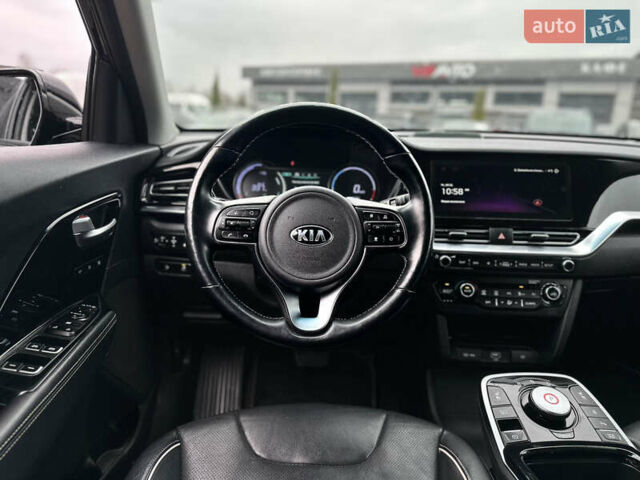 Черный Киа Niro, объемом двигателя 0 л и пробегом 158 тыс. км за 17800 $, фото 10 на Automoto.ua