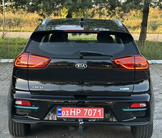 Черный Киа Niro, объемом двигателя 0 л и пробегом 112 тыс. км за 18750 $, фото 24 на Automoto.ua