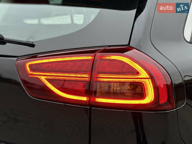 Чорний Кіа Niro, об'ємом двигуна 0 л та пробігом 130 тис. км за 18300 $, фото 30 на Automoto.ua