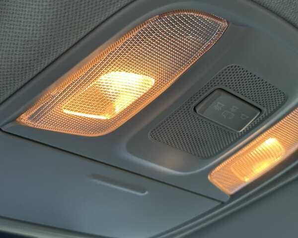 Черный Киа Niro, объемом двигателя 0 л и пробегом 112 тыс. км за 18750 $, фото 65 на Automoto.ua