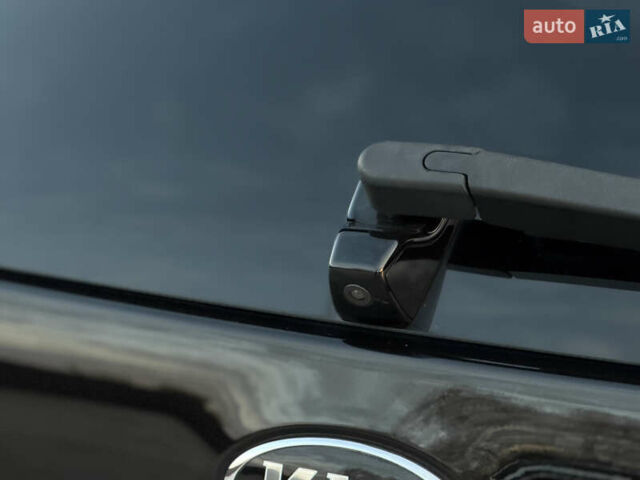 Черный Киа Niro, объемом двигателя 0 л и пробегом 142 тыс. км за 18900 $, фото 56 на Automoto.ua