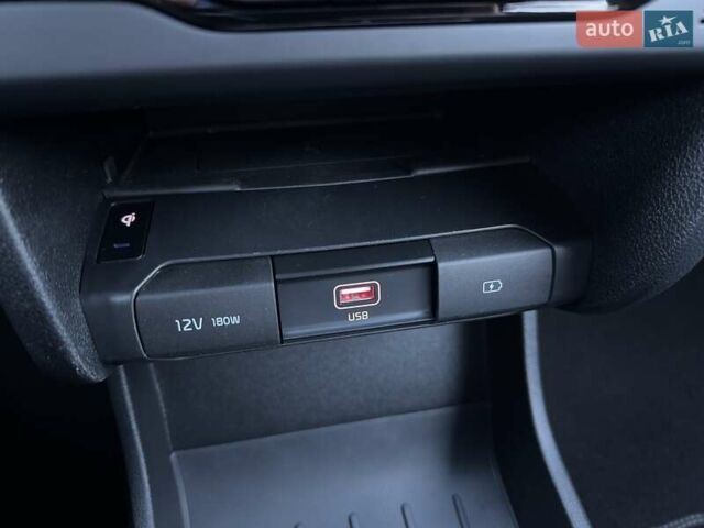 Черный Киа Niro, объемом двигателя 0 л и пробегом 98 тыс. км за 20999 $, фото 42 на Automoto.ua