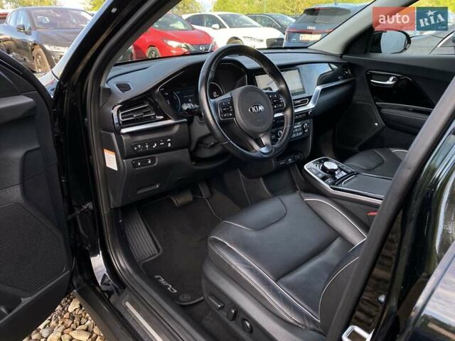 Чорний Кіа Niro, об'ємом двигуна 0 л та пробігом 88 тис. км за 22900 $, фото 24 на Automoto.ua