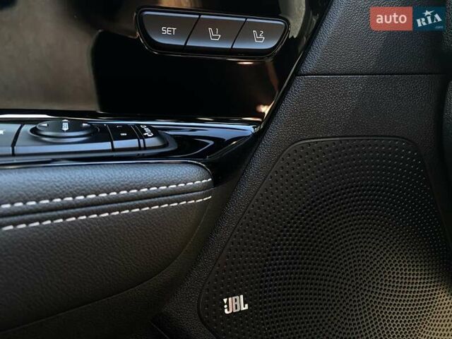 Киа Niro 2020 в Львове на Automoto.ua Черный Киа Niro, объемом двигателя 0 л и пробегом 70 тыс. км за 22500 $, фото 3 на Automoto.ua