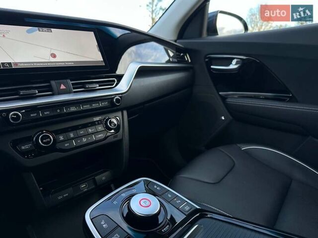 Чорний Кіа Niro, об'ємом двигуна 0 л та пробігом 68 тис. км за 24200 $, фото 69 на Automoto.ua