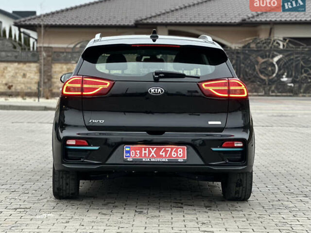 Чорний Кіа Niro, об'ємом двигуна 0 л та пробігом 130 тис. км за 18300 $, фото 10 на Automoto.ua