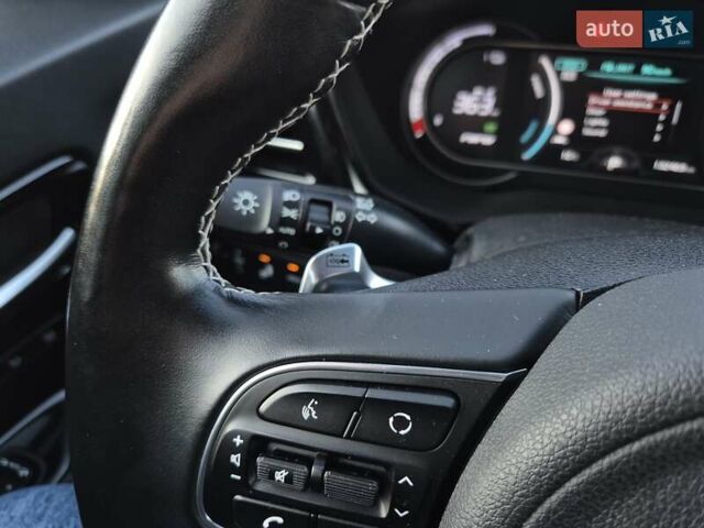 Черный Киа Niro, объемом двигателя 0 л и пробегом 132 тыс. км за 19449 $, фото 50 на Automoto.ua