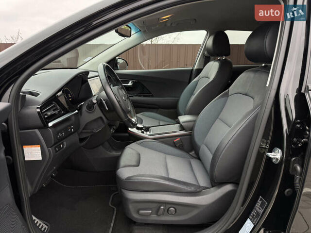 Черный Киа Niro, объемом двигателя 0 л и пробегом 61 тыс. км за 19300 $, фото 22 на Automoto.ua