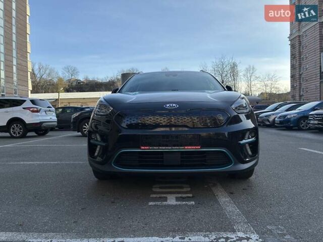 Черный Киа Niro, объемом двигателя 0 л и пробегом 105 тыс. км за 20500 $, фото 2 на Automoto.ua