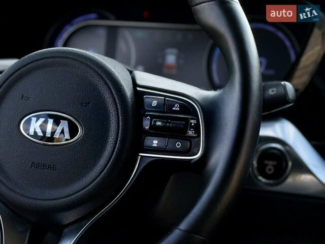 Черный Киа Niro, объемом двигателя 0 л и пробегом 165 тыс. км за 16999 $, фото 64 на Automoto.ua